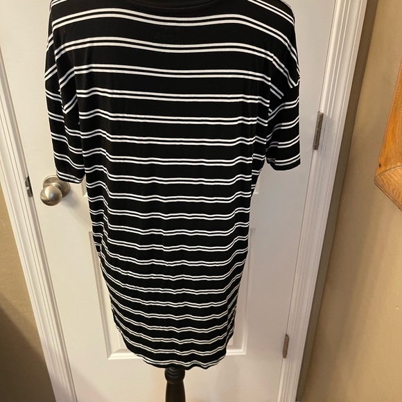 ***Time and Tru Top - Picture 3 of 5